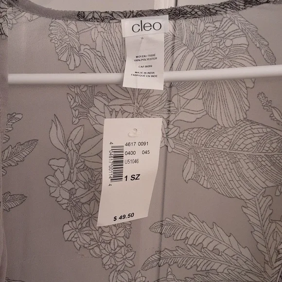 Cover up - Picture 3 of 3